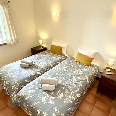 Сasa de vacaciones In With Private Pool Benagil